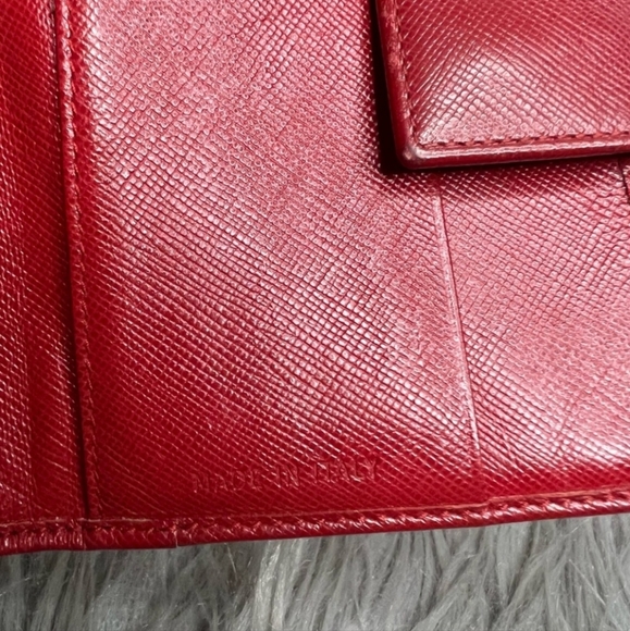 Prada Red Saffiano Metal Leather Logo wallet - Picture 5 of 9